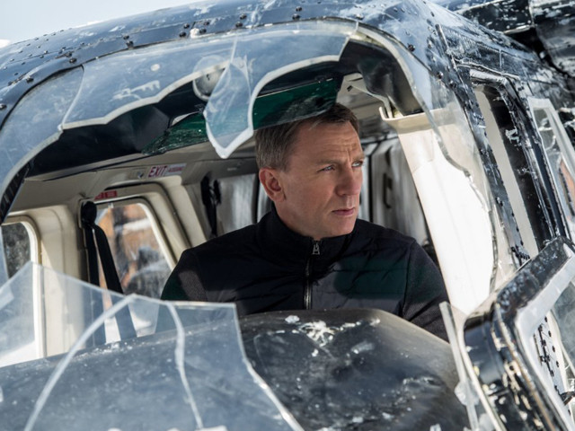 007恶魔四伏|《007恶魔四伏》影评：绅士特务再现复古情调