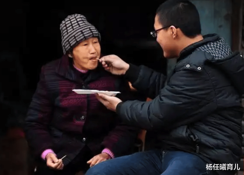 儿子把车库改成卧室给老人住，结果被群骂不孝，难道错了吗？