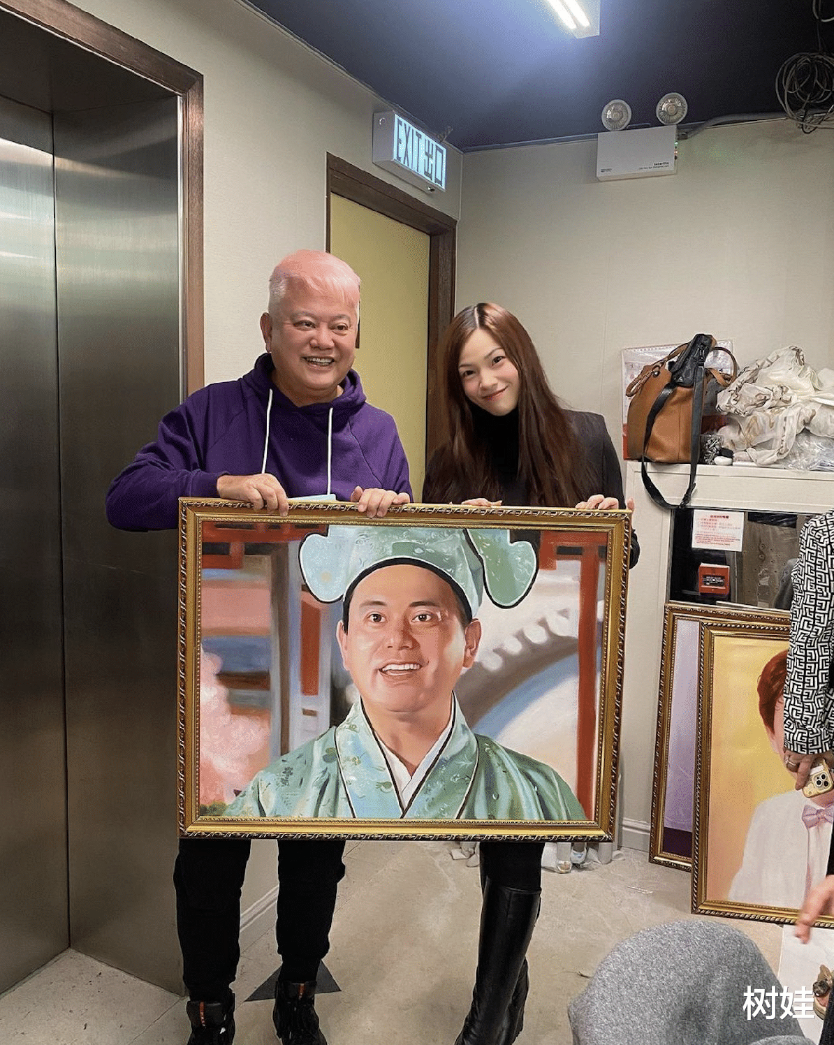 陈百祥|TVB绿叶小40岁嫩妻为陈百祥作画，画作栩栩如生，靠画画打通人脉