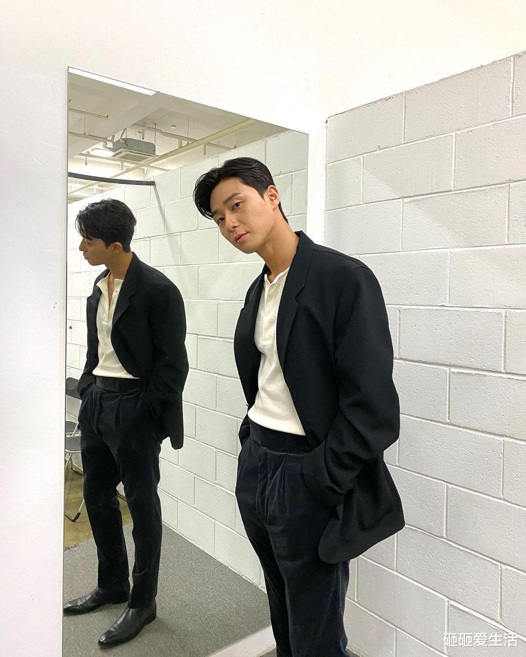 朴叙俊|朴叙俊交女友了？网友目击在英国逛街！朴弟秒关IG怕有线索？