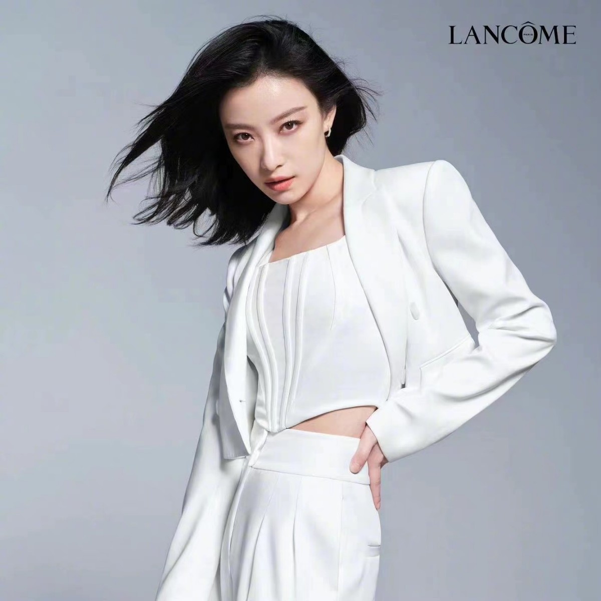 倪妮|倪妮又一次封神亮相！拍全球代言大片，连换三套造型真的太美了