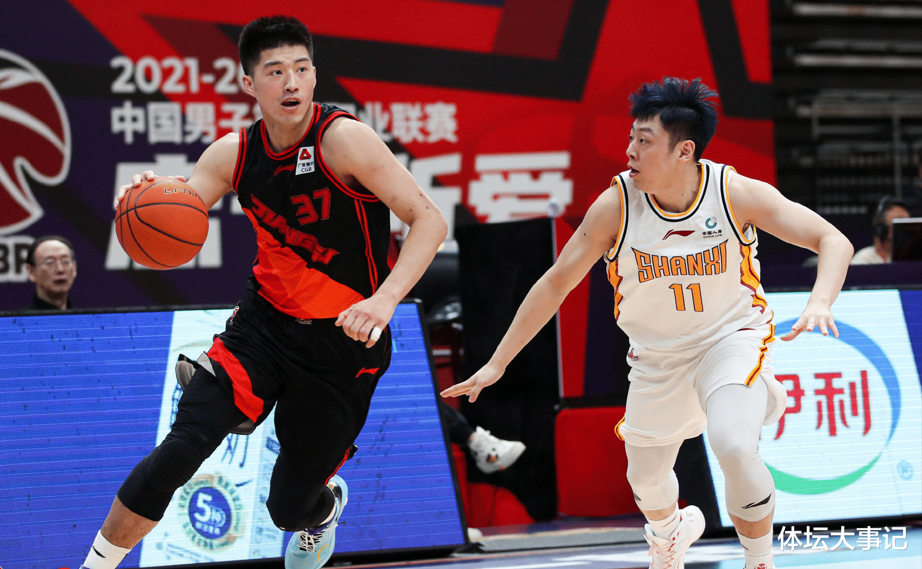 李楠|三场拿71分！辽篮旧将大爆发，李楠儿子浪费身高，29分钟0个篮板