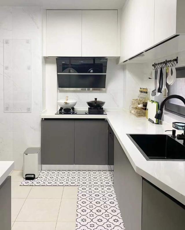 发现一对90后夫妇家的装修，那叫一个高级，拍照给大家看看