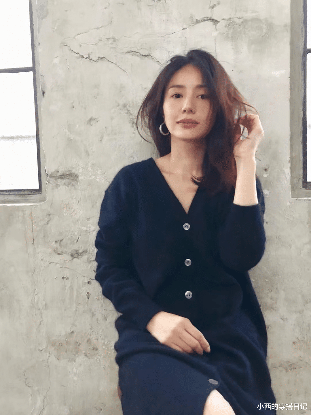 穿衣搭配 45岁的她太会穿衣服了，简约温柔优雅