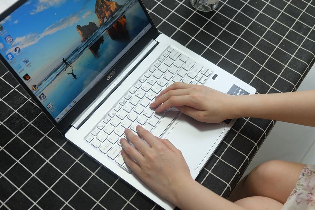 宏碁|宏碁新蜂鸟Swift 3评测:专注轻薄生产力