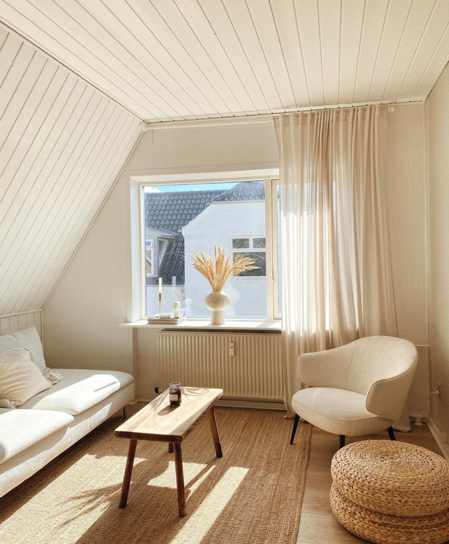 像电影画面一样唯美，睡在这样的阁楼房间，一定香梦成酣