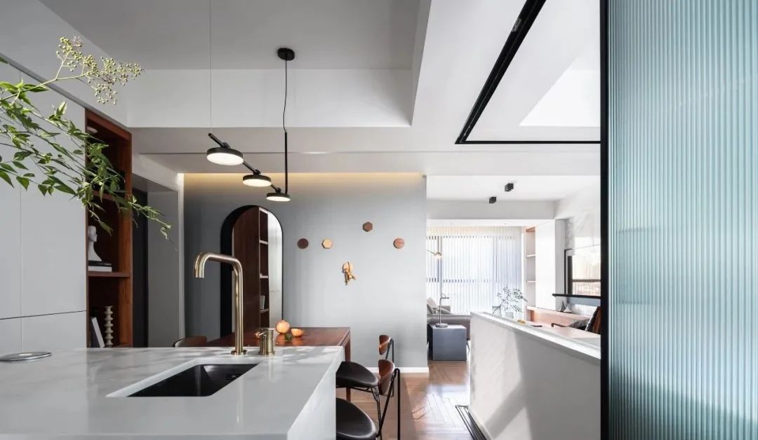 130㎡现代轻奢风，看似装修简单，实际上却很有设计感！