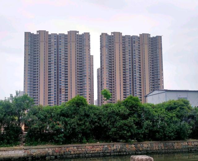 物价|2022年可能面临四大困境!就业难,赚钱更难