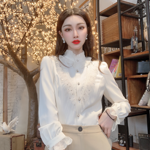 销售额|颜值主播只卖专柜货，2000多元的衣服被粉丝抢空