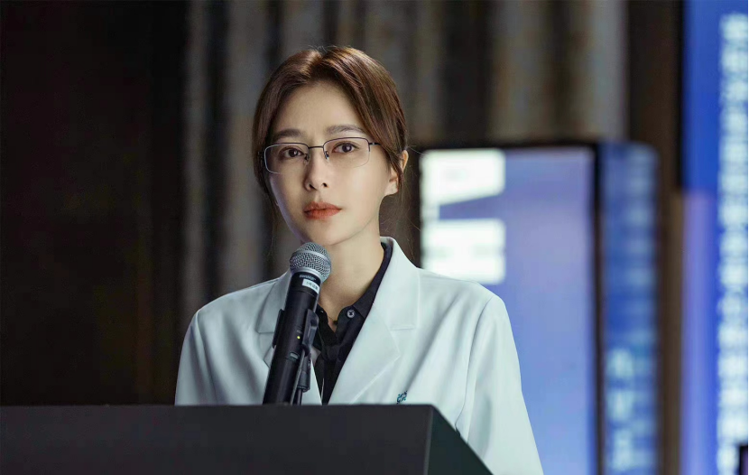 高露|《唐医生》6位女演员: 秦岚魅力足，高露气质美，唯她戏少却惊艳