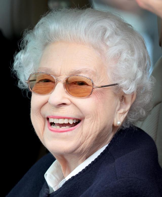 菠菜 女王的口红唇膏色调是受到严密保护的秘密?我们仅仅知道以下信息