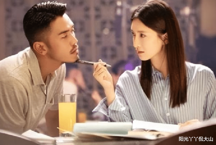 三十而已|三十而已：好马不吃回头草！梁正贤为何又回头狗腿般跪舔王漫妮呢