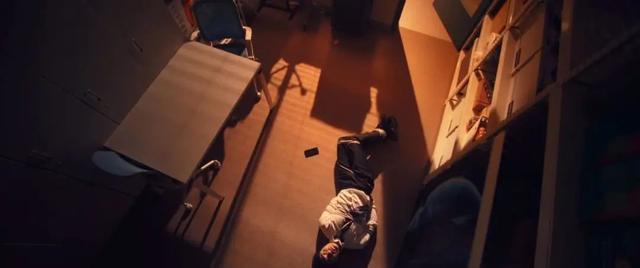 高斯电子公司|《高斯电子公司》简单粗暴的无厘头喜剧,诠释讽刺三星电子