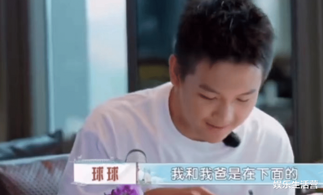 王艳|王艳15岁儿子王泓钦，称家中妈妈地位最高，小时曾扇妈妈耳光