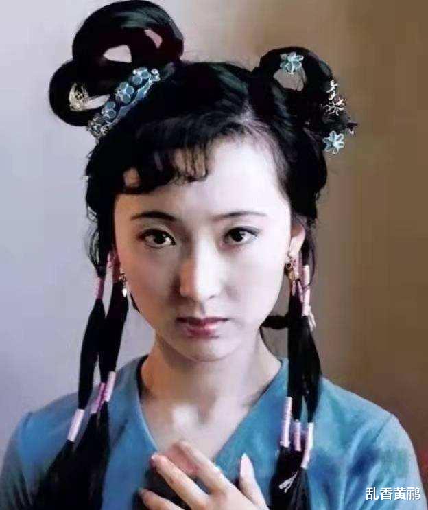 陈晓旭|1986年出版的“红楼定妆照”挂历，要多丑有多丑，陈晓旭面目全非