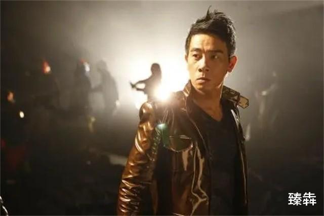 陈小春|陈小春：用尽毕生找不回被3000元卖掉的亲弟弟，身价上亿又有何用