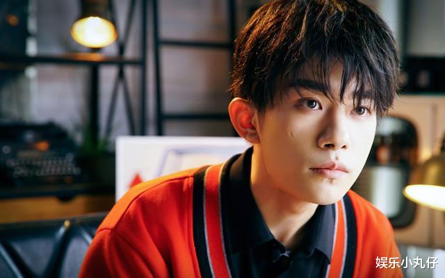 易烊千玺|开年大瓜来了！网友定时爆料易烊千玺，网友：到底什么大料