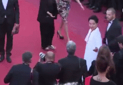 李玉刚|观众不再给李玉刚“留面子”:时代抛弃你的时候,连招呼都不会打