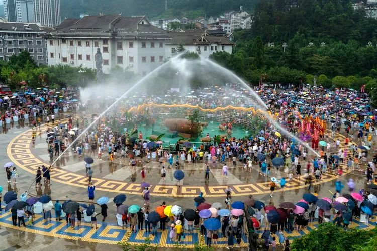 东南亚旅游|六月六，在贵州黔东南剑河县，幸运地邂逅了一场夏日的盛会！