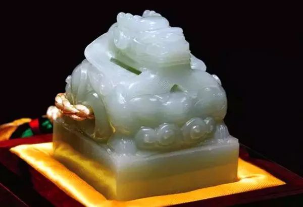 羊脂玉|和田玉，到底贵在哪儿？