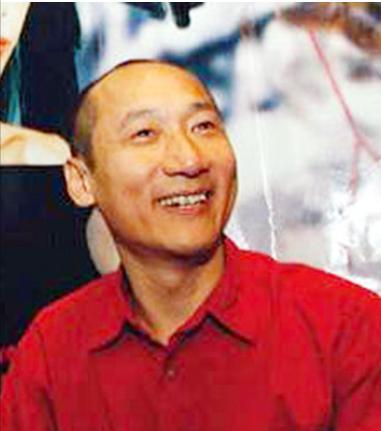 韩国女团|告别美貌前妻,导演张建亚另组家庭生活幸福,前妻65岁依然单身