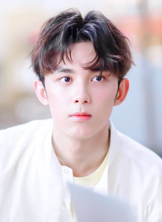 护肤品 想换发型迎新年？不妨看看这四款最适合亚洲男人的浏海造型