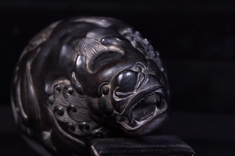 紫檀|旧藏：老紫檀木雕“朝天吼”香薰。