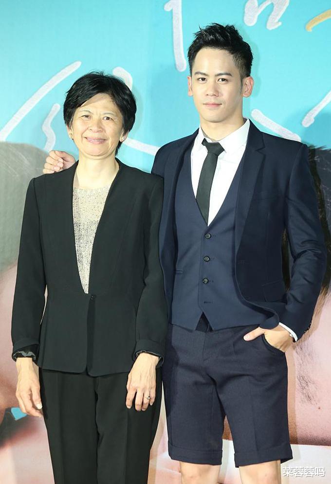 李安 恭喜！著名导演李安儿子宣布结婚，女方大6岁是彩妆师