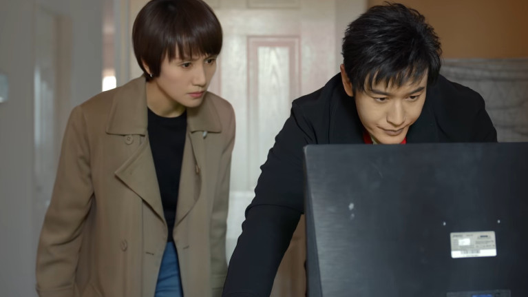 收费员|黄晓明凭《玫瑰之战》出圈，不仅被观众要求加戏，还带火了一句话