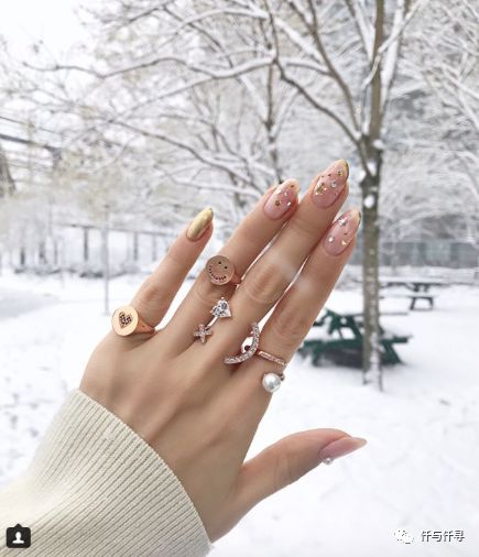 美甲 人活得是否高级看一对手就知