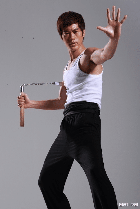 陈真|知名港星晒儿子近照！6岁陈真星味十足，已被郑希怡看做准女婿