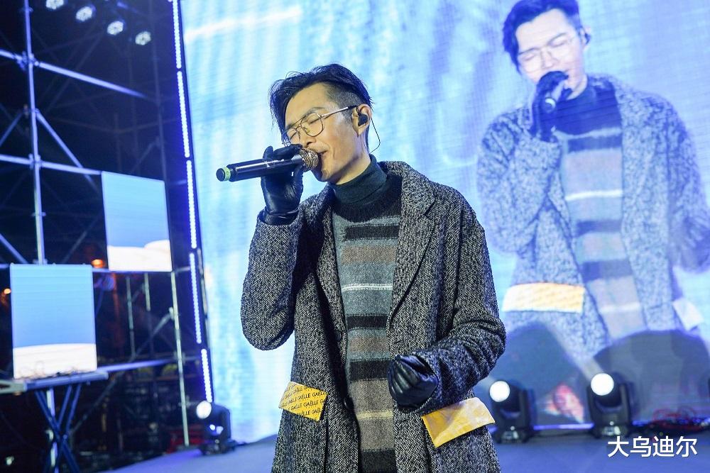 方大同|《声生不息》终于迎来港乐R&B,谁还敢说港乐没落了?讲吓笑啫!