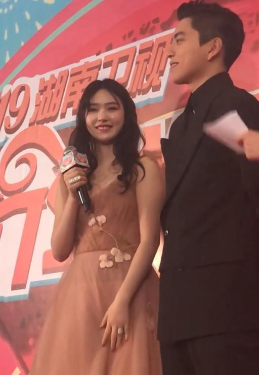 林允|林允录《奔跑吧》容颜再变,脸颊凹陷,被指撞脸大S