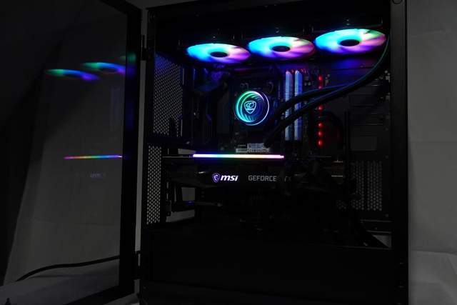 AMD|颜值很棒，散热轻松拿捏AMD R5，骨伽天吴360水冷体验