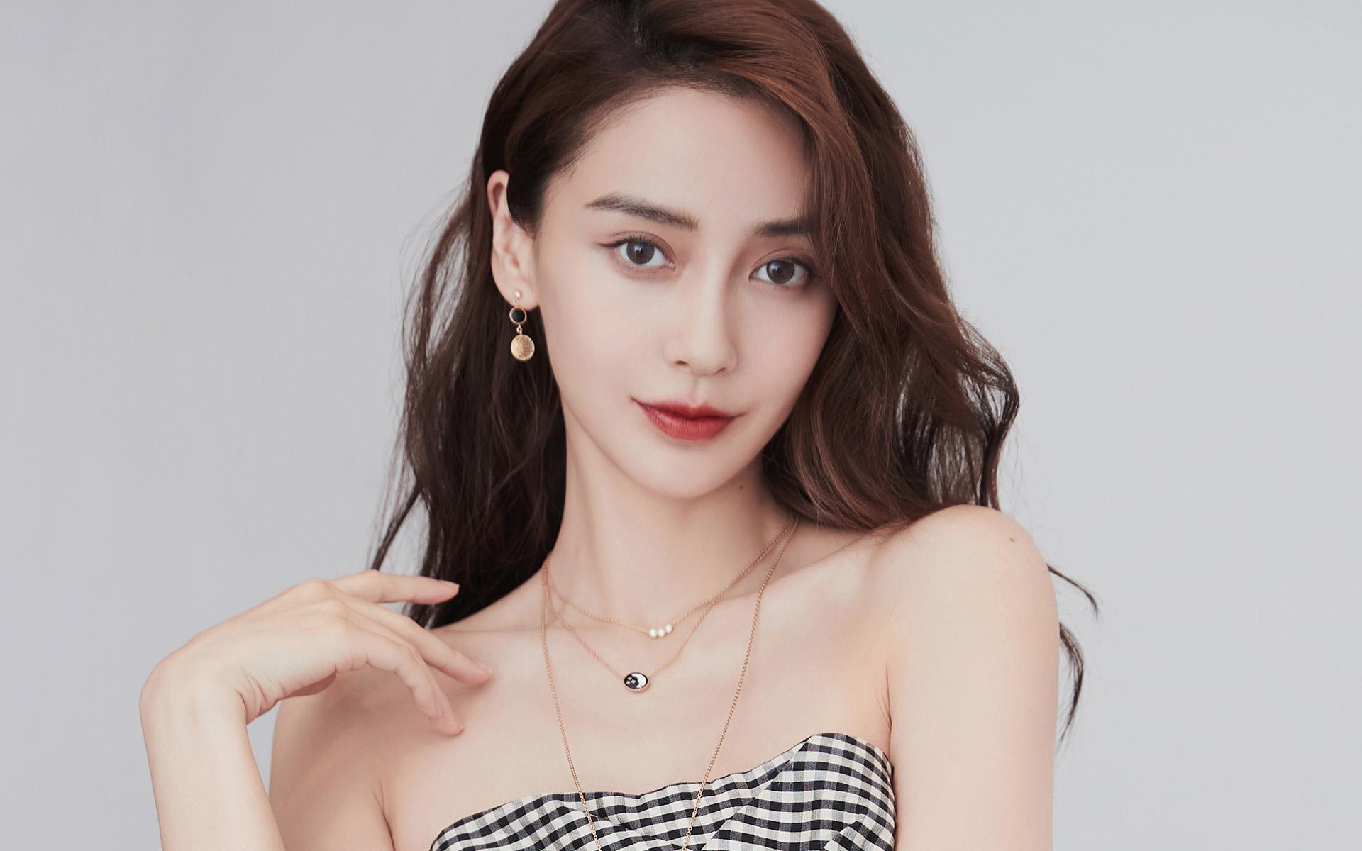 Angelababy|孟美岐比杨颖还要费导演？杨颖至少很谦虚，她却开始指导别人演戏