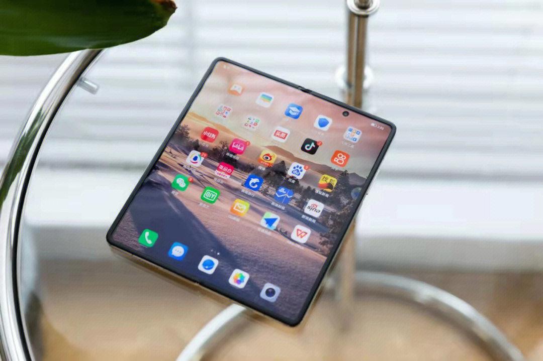 折叠屏|做了几年隐形人,折叠屏又行了?