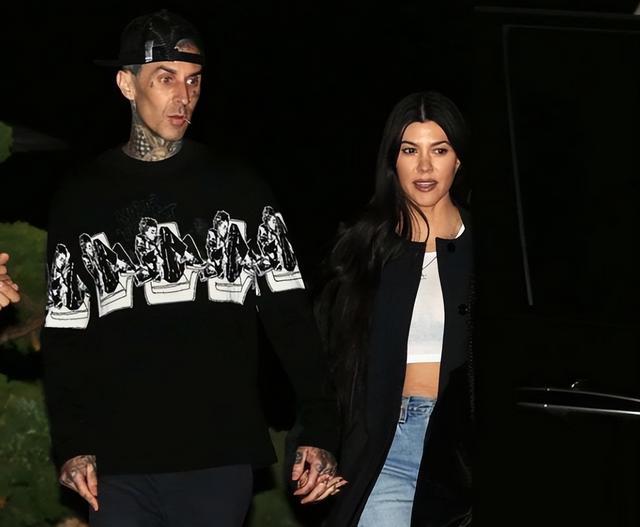 卡戴珊家族|卡戴珊16岁白富美继女绝了!颜值身材均在线,家族再添一超级女神