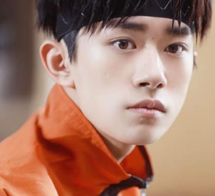 杨迪|10位“眉心长痣”的演员，有的凶有的美有的心机重，命运却各不相同