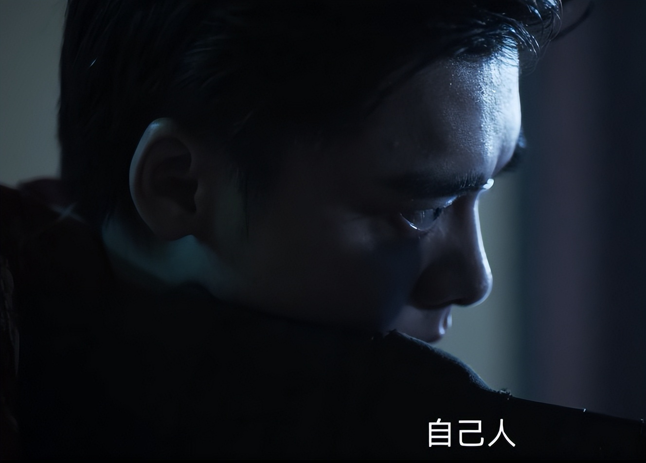 吴佳怡|暗夜行者：李易峰的脸，冯德伦的皱纹，打了多少“滤镜”男明星的脸