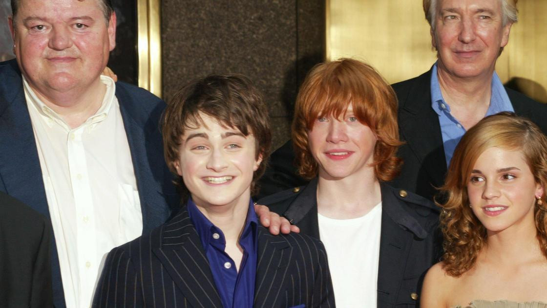 安吉拉·兰斯伯瑞|一路走好！12天5位名人相继离世，最小者32岁，有2人同一天离世