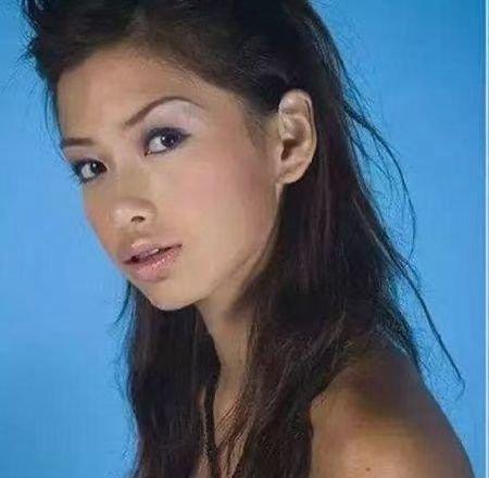 杨幂|容貌有变化,但没承认的6位明星,杨幂脸不方了,金晨鼻孔变小了