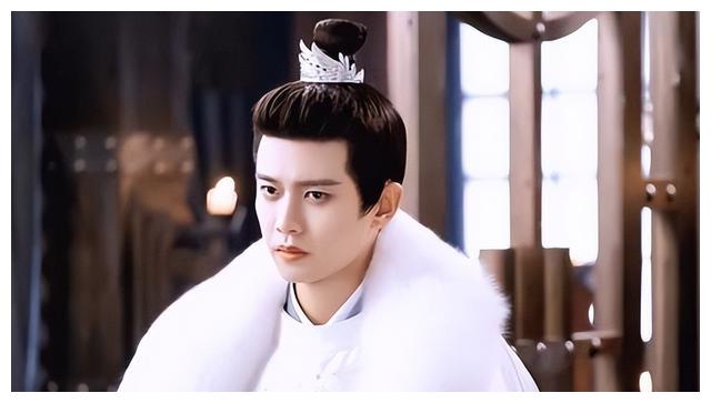 杨紫|靳东的精英,杨紫的古偶,角色固化的背后,更糟糕的事情正在发生