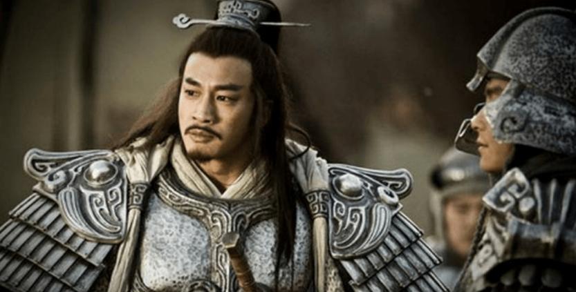 什么是“双瞳孔”?历史上8个拥有此眼睛的人,不是圣人就是帝王