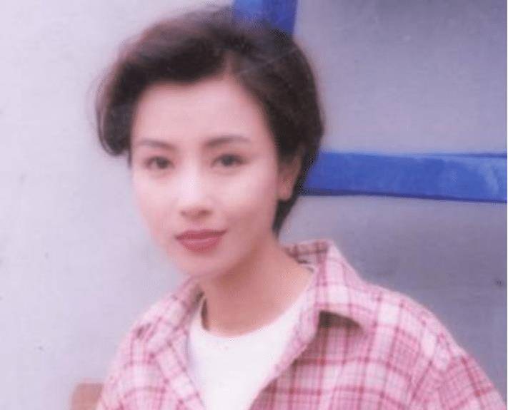 袁洁莹|香港第一美女不是林青霞,不是关之琳;张国荣说:她美得颠倒众生