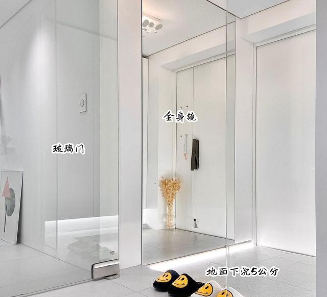 120四口之家,全屋纯白色,家具也没几样,网友:不像过日子的!