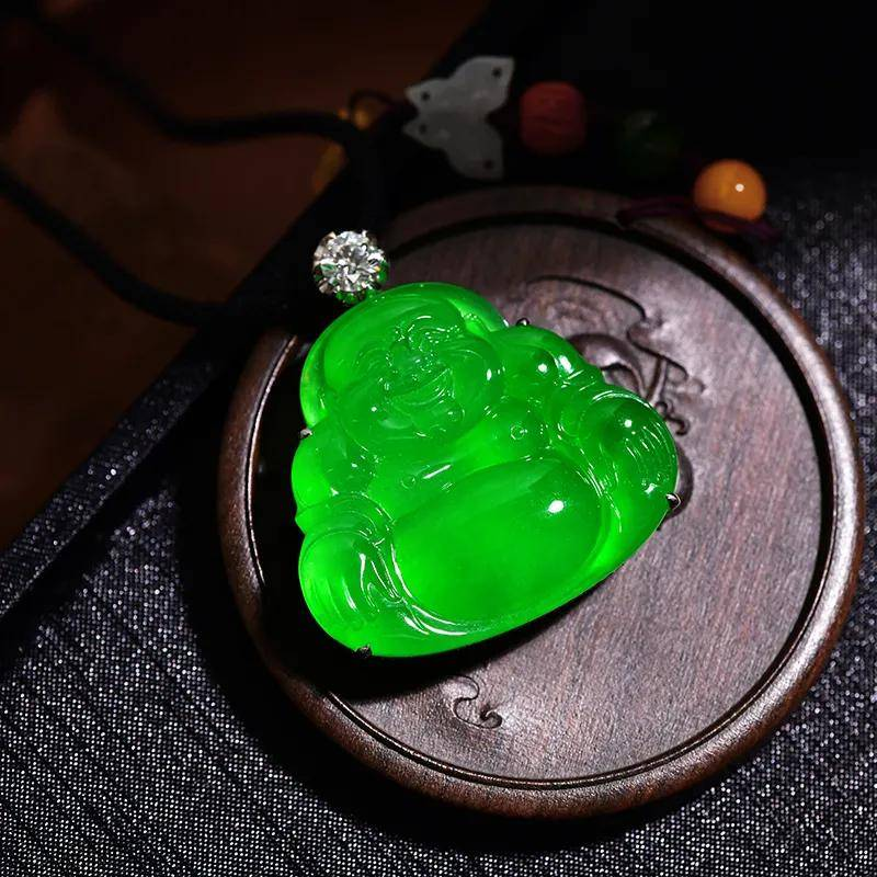 翡翠|越戴越漂亮的翡翠品种你知道是那些吗？