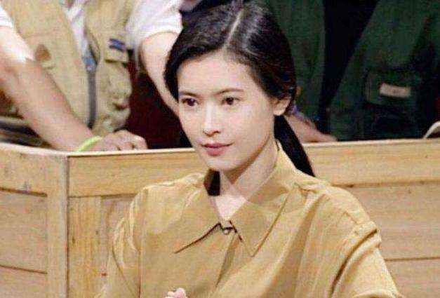 蓝洁瑛|“悲剧女神”蓝洁瑛：两任男友接连自杀，中年穷困潦倒无人问津