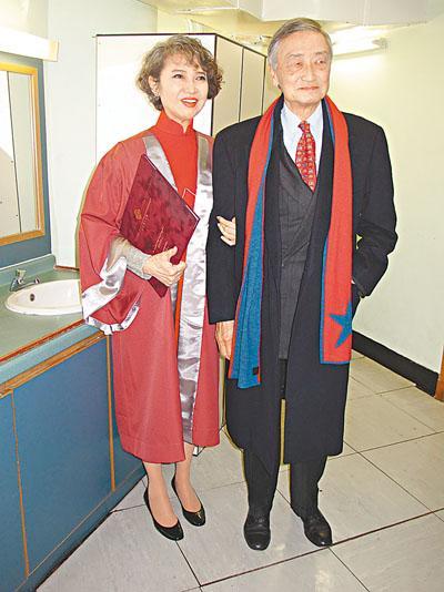 萧芳芳|影后萧芳芳:因林青霞插足离婚,今73岁头发花白双耳失聪很幸福