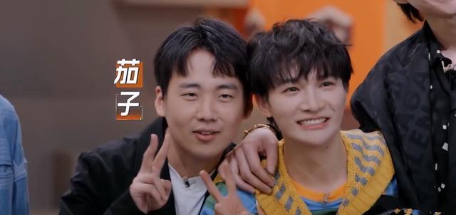 周深|推理吧：收官，歌迷不舍周深，传递仁孝正能量，崩溃痛哭引起热议