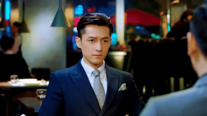 |40岁胡歌再演电视剧，正午阳光团队出马，收视率要稳啦